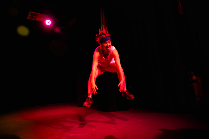 I-Am-Grease-Grillson-Elise-Wilson-Fringe