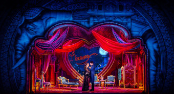 Moulin-Rouge-The-Musical-Crown-Theatre